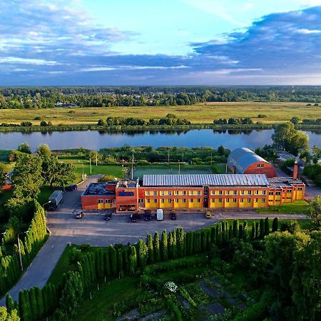 Riverside Motel Jelgava Exterior photo
